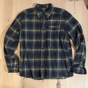 Patagonia Men's Fjord Lightweight Flannel Plaid Shirt - Size Large